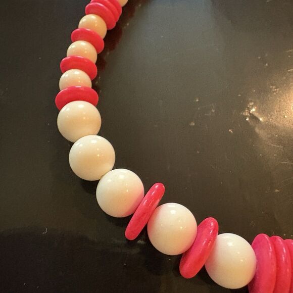 Vintage Necklace Pink And White Beaded Chunky Costume Jewelry 1980s Retro - Picture 3 of 5